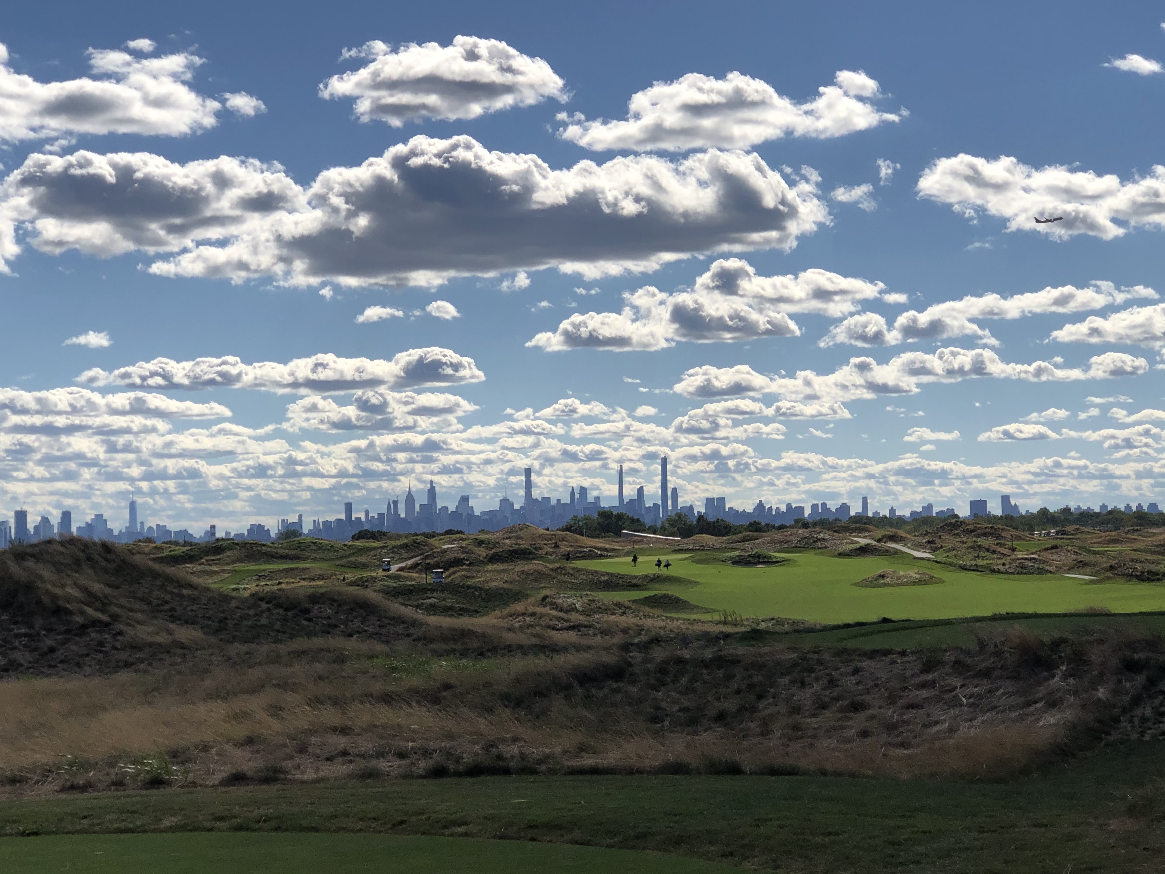 Golf course with NYC skyline backdrop